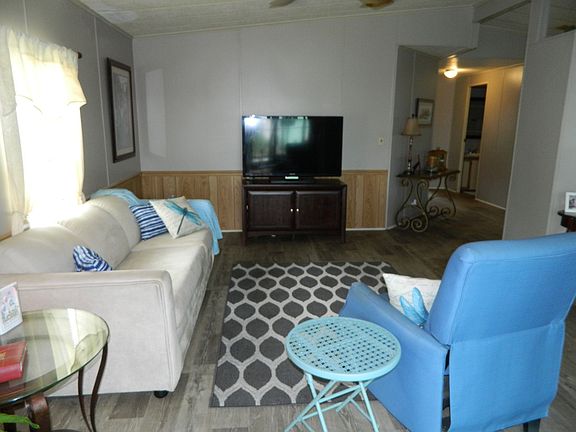 4th image of 2425 Harden Blvd #276