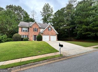 3115 Maple Terrace Dr, Suwanee, GA 30024