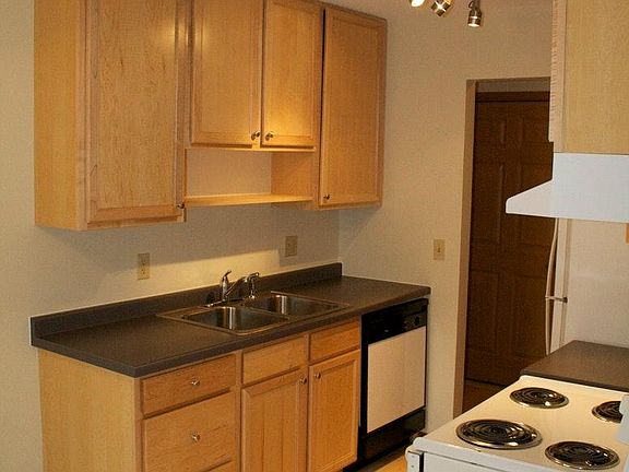 3rd image of 3925 Valley View Dr N APT 108