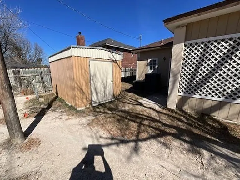 112 Deborah Kay St — Photo 13