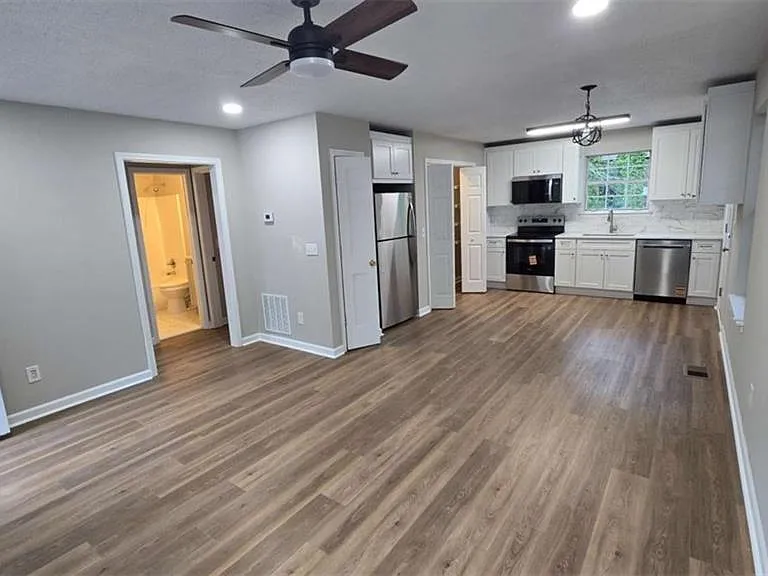 3025 Mangum Dr #A — Photo 10