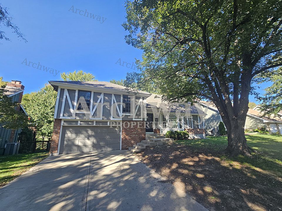 Welcome Home to 14622 W 89th St!