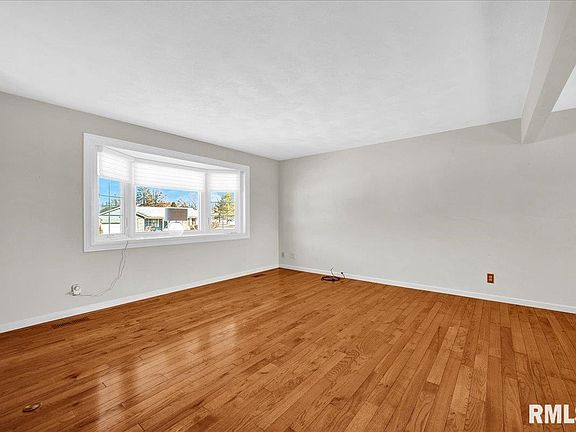 4th image of 3632 W Bennington Ct