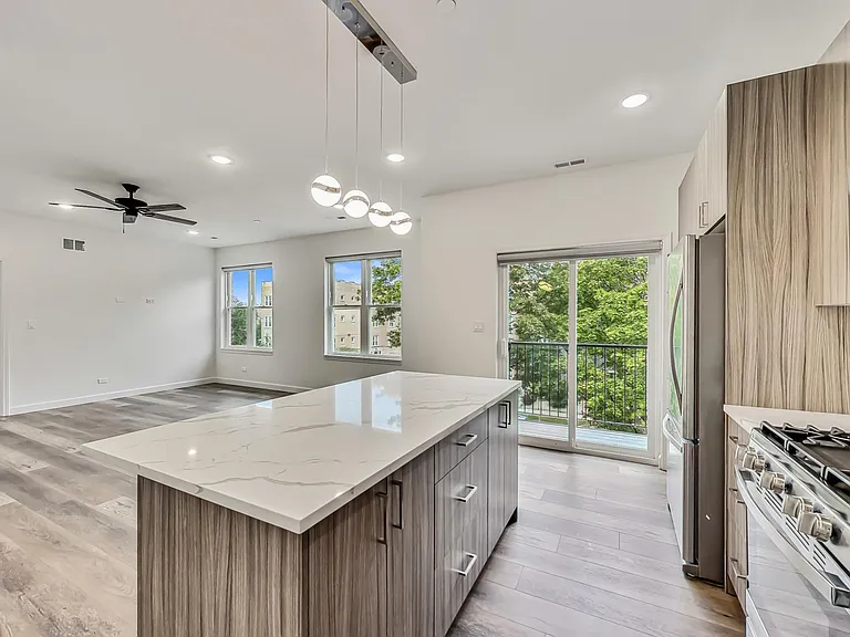 6135 S Kimbark Ave #203 — Photo 7