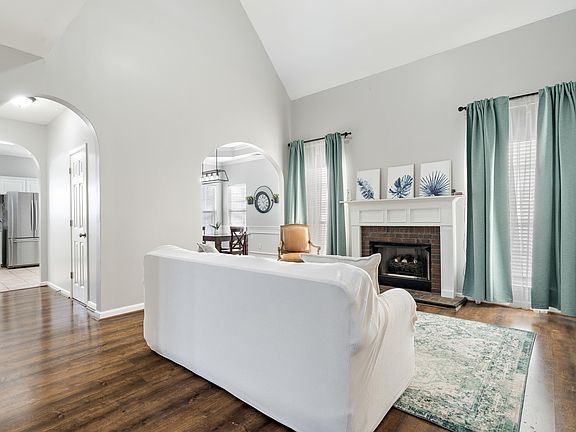 5th image of 3306 Hidden Brook Cir