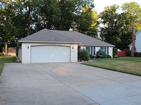 2nd image of 3957 Woodside Dr