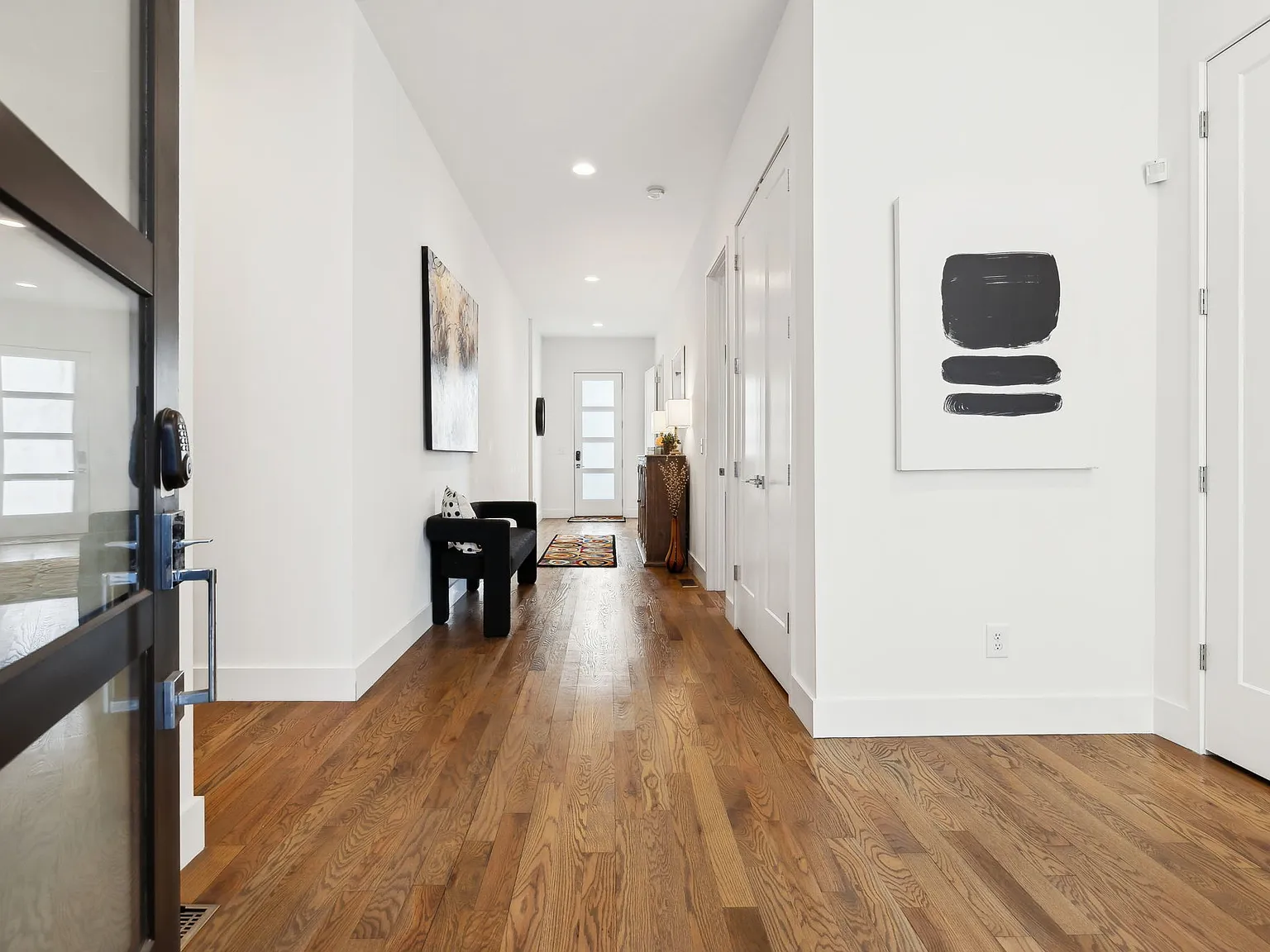 4 bed, 3.5 bath, 3712 sqft, $6,450 — Photo 4
