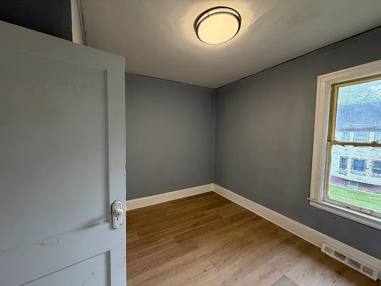3688 Concord St — Photo 2