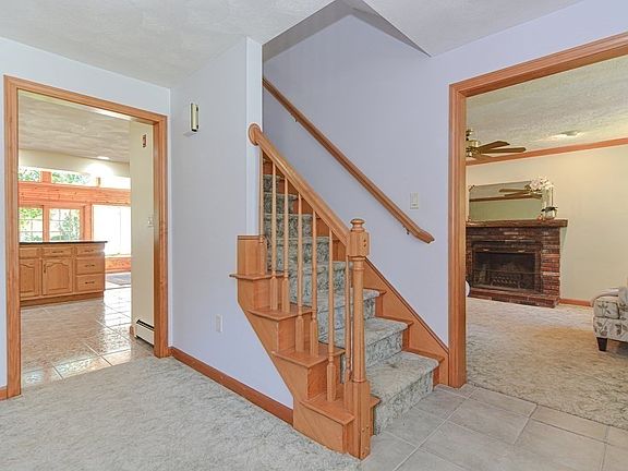 5th image of 4 Kimberly Dr