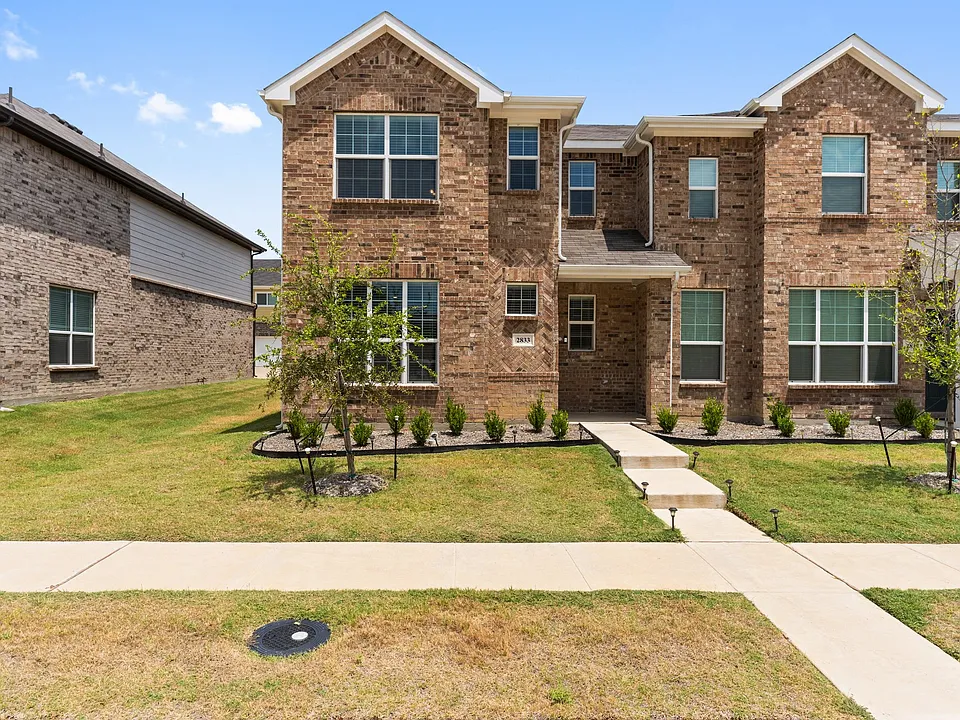 2833 Bellflower Dr