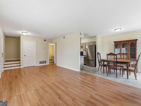 4th image of 1448 Pine Log Rd NE APT B