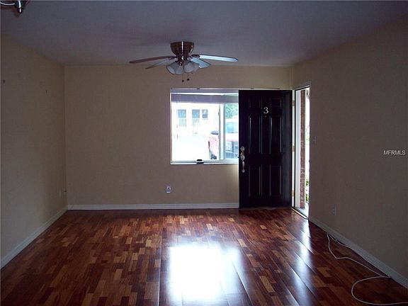 3rd image of 2826 Dupont St S Unit 4