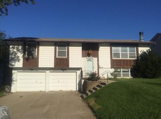 4979 S 87th St, Omaha, NE 68127