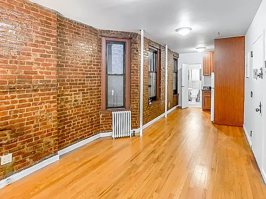 Rented by Brown Harris Stevens | media 9