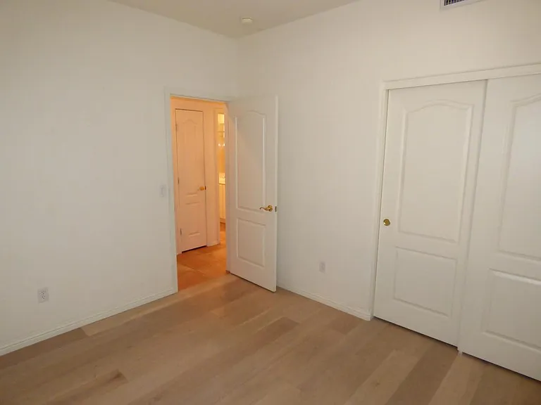 3980 S Emerson St — Photo 16