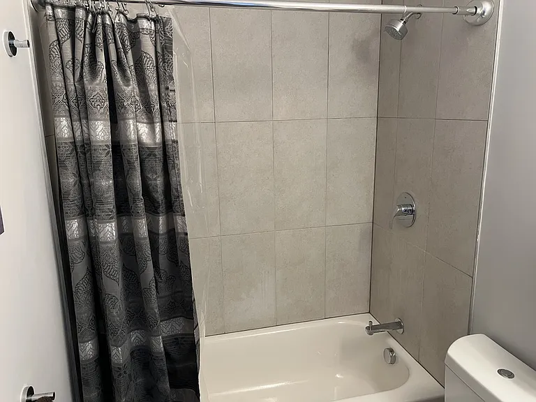 204 Spencer Ave #10 — Photo 13
