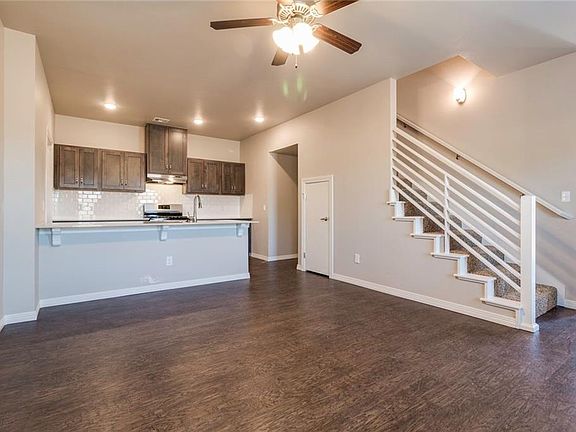 2nd image of 2109 Camino Del Plaza Ln