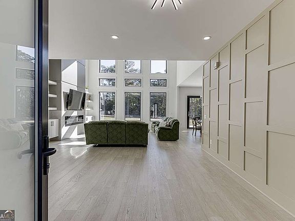 4th image of 751 Rock Springs Rd Lot 2