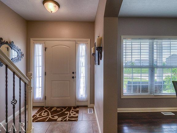 3rd image of 1219 Longford Ln