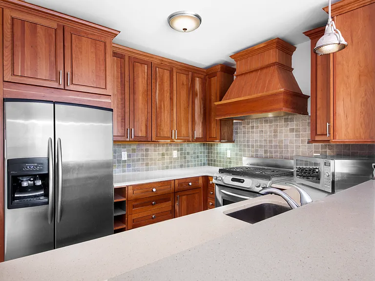 11 W 131st St #C4 — Photo 8