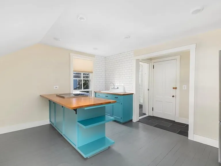 1934 Smith St #2 — Photo 4