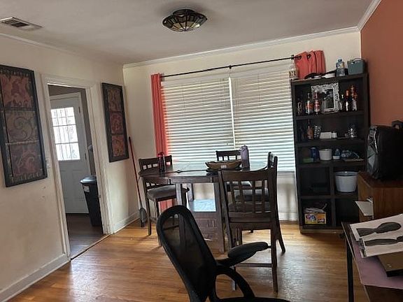 4th image of 609 Sanford Rd