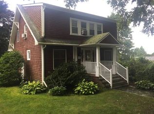 23 Champlin Rd, Saunderstown, RI 02874