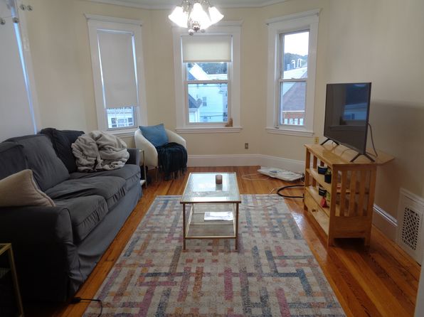 37 Montfern Ave #3
