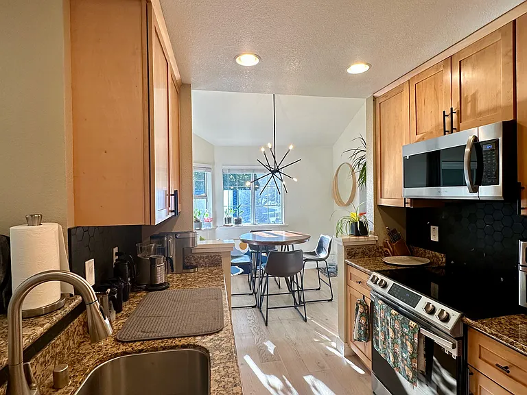 7635 Canyon Meadows Cir #B — Photo 7