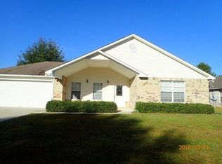 7702 Falcon Cir, Ocean Springs, MS 39564