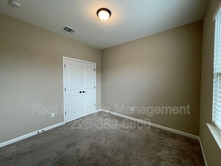 17414 Berkshire Dr — Photo 12