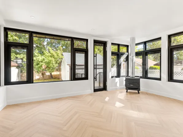 85-15 Wareham Place image 14 of 20