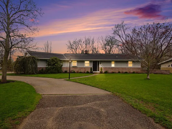 762 Larkwood Dr, Holland, MI 49423