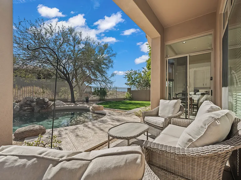 11479 E Beck Ln — Photo 8