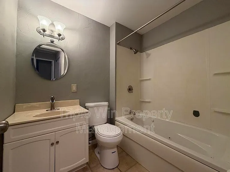 2450 Jenkee Dr — Photo 13
