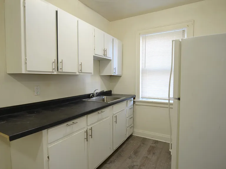 6619 Bantry Ave — Photo 7