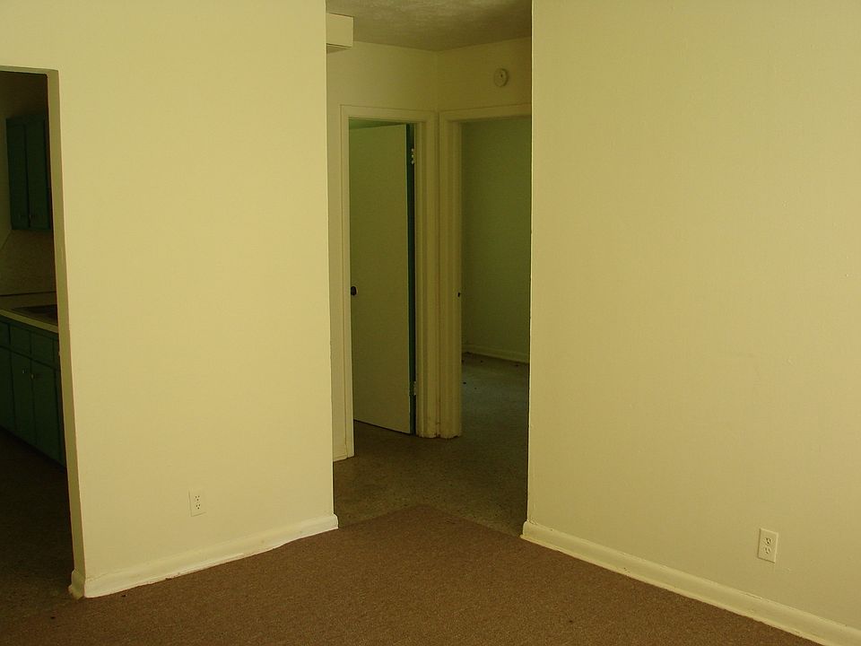 2nd image of 5735 Antoinette Ln