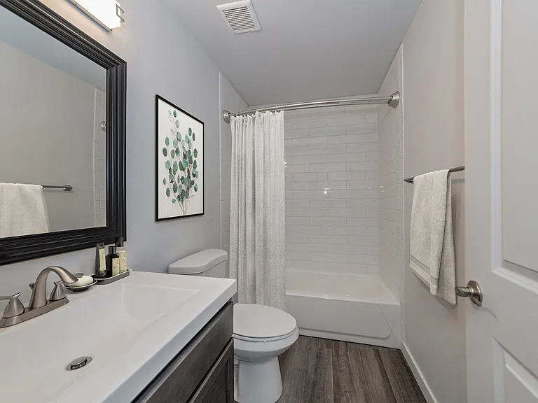 Ivy Hills Living Spaces — Photo 28