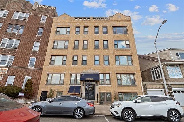 1st image of 6405 Boulevard E #D4