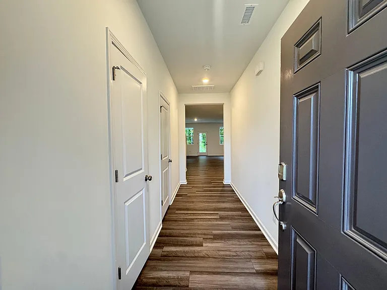 318 Thompson Overlook Way — Photo 2