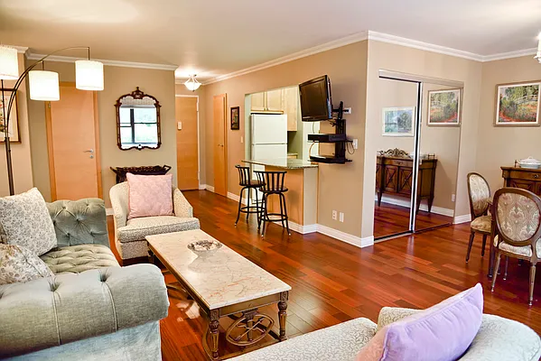 Sold by Maxwell Jacobs | media 2
