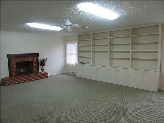 5th image of 2306 W Del Mar Dr