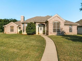 405 Park Meadows Dr, Crowley, TX 76036
