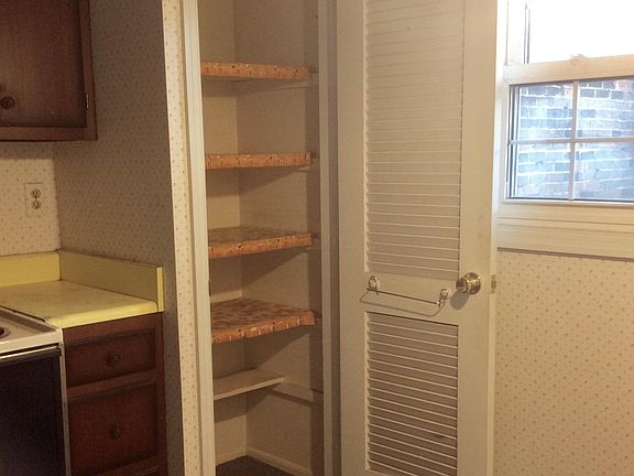 3rd image of 5518 Brackenridge Ave