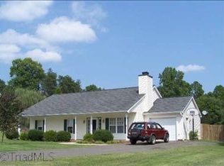135 Asheby Ridge Ct, Kernersville, NC 27284
