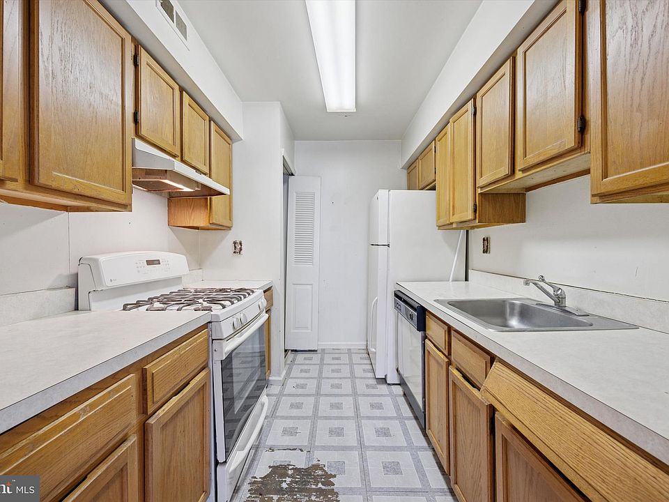1st image of 10103 Northeast Ave APT 9