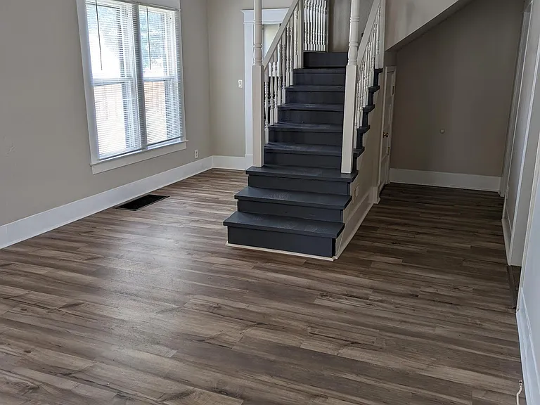 1609 S Barrett Ave — Photo 3