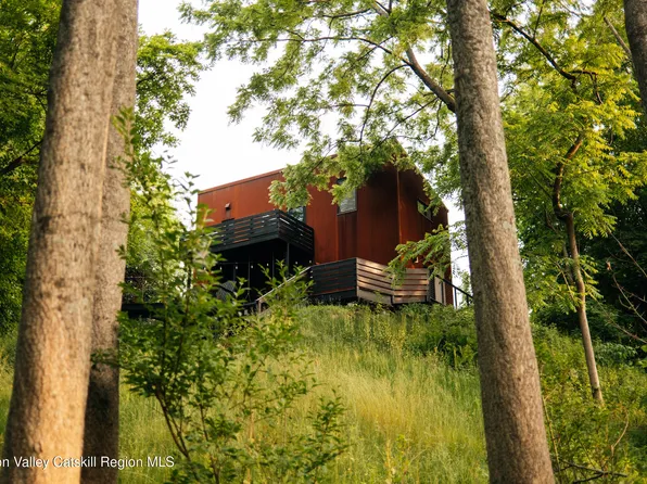 402 Washington Street, Hudson, NY 12534