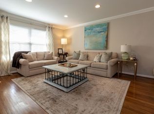250 Chenoweth Ln APT 6, Saint Matthews, KY 40207