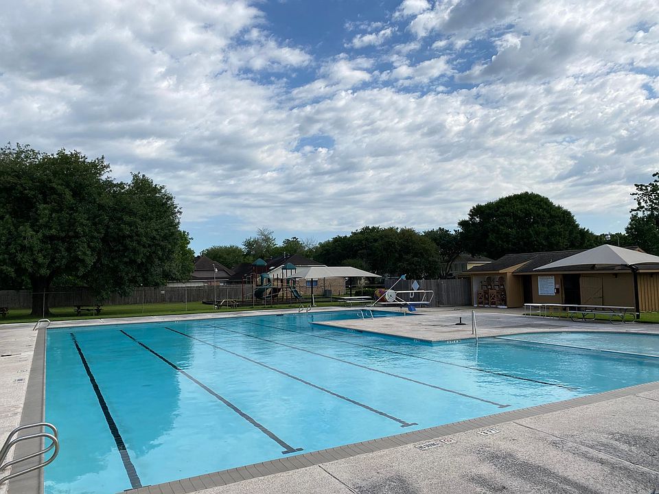 1st image of 3103 Meadowview Dr